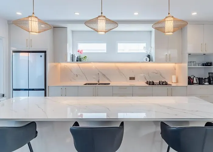 Modern 3br With Pool And Rooftop Lounge Ferienhaus *