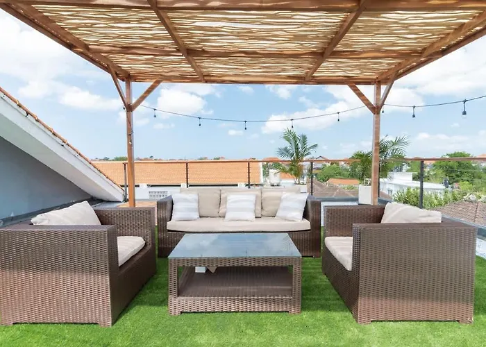 Modern 3br With Pool And Rooftop Lounge *